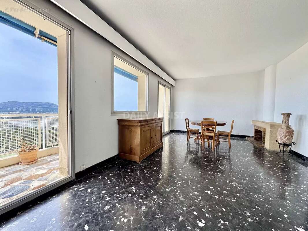 Appartement à MARSEILLE-8E
