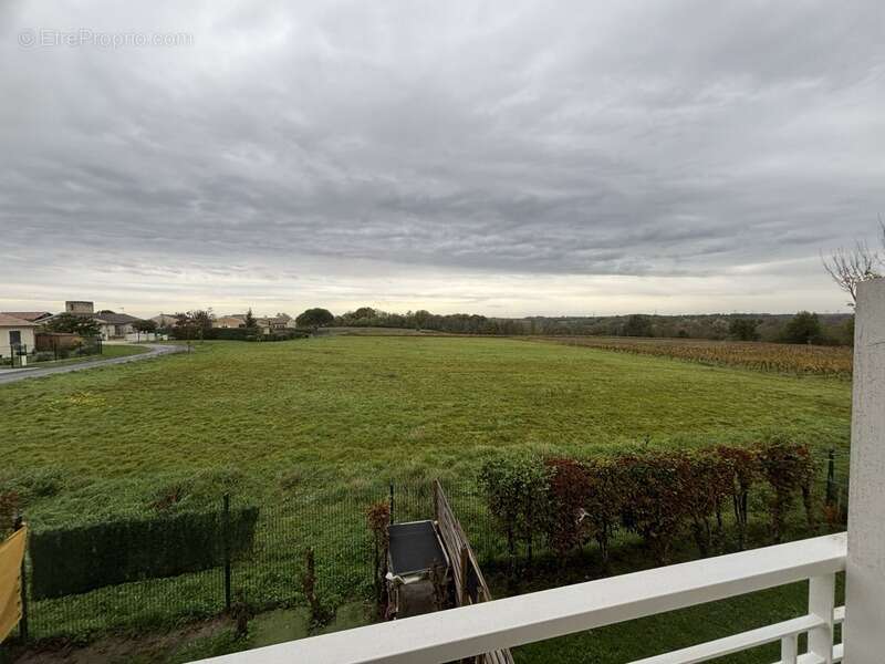 Appartement à AUBIE-ET-ESPESSAS