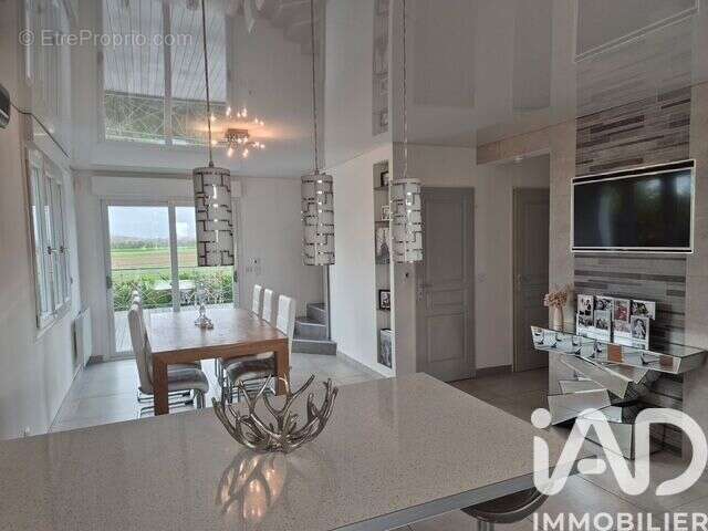 Photo 7 - Maison à SAINT-PARRES-AUX-TERTRES