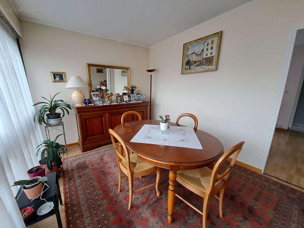 Appartement à RIS-ORANGIS