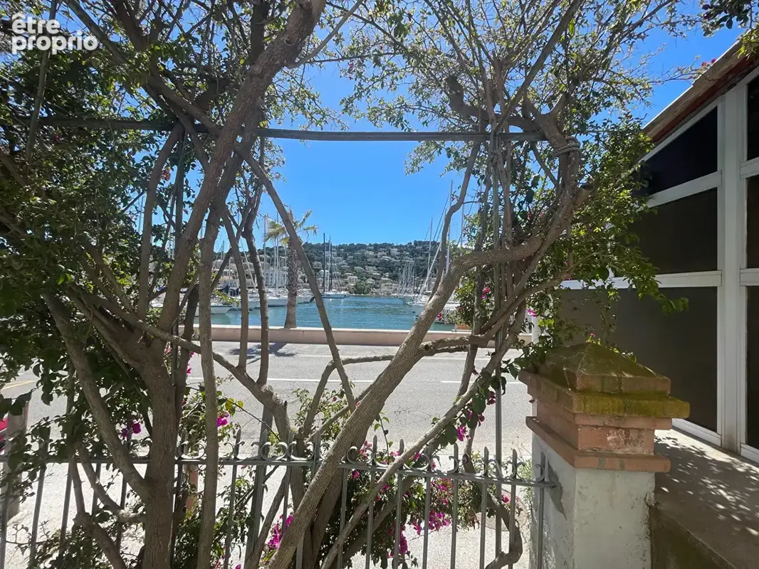 ** Sur le Port ** Maison Composée de 3 APPARTEMENTS ** 83430 Saint Mandrier ** - photo 3