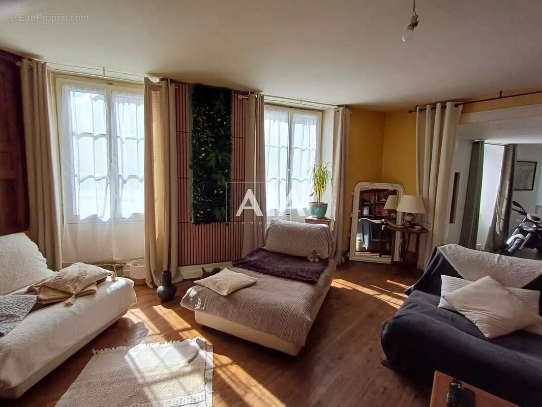 Maison à RUFFEC