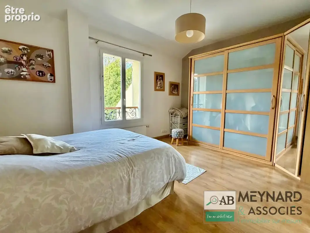 Maison à vendre 5mn Faremoutiers 200m2 utiles - 4 chambres - piscine chauffée- jardin - photo 9