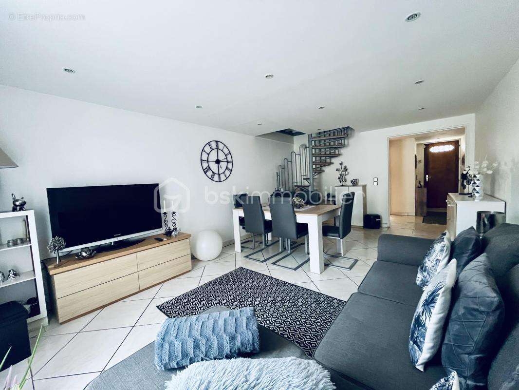 Maison à ROISSY-EN-BRIE