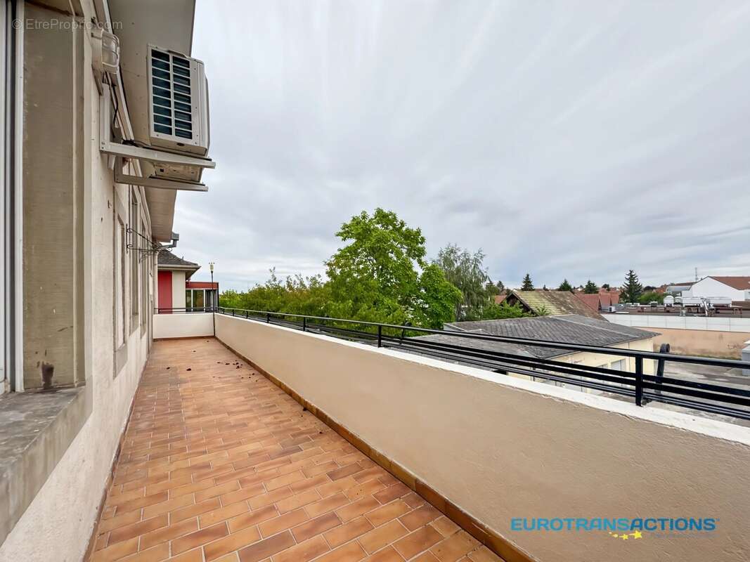 Centre-ville de SAVERNE, Appartement 4/5 pièces de 87 m² avec terrasse - photo 7