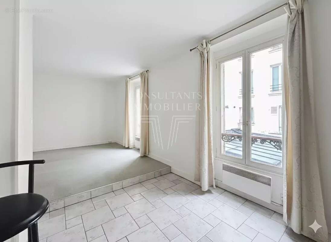 Appartement à PARIS-7E