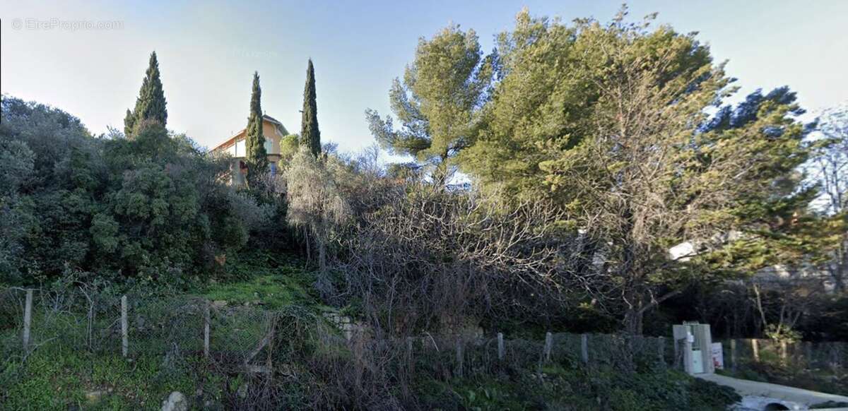 Maison 150 m² à Marseille-12e  - photo 2