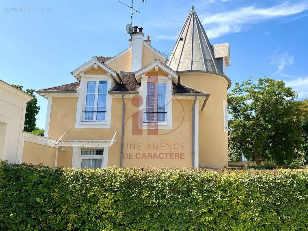 Appartement à FONTAINEBLEAU