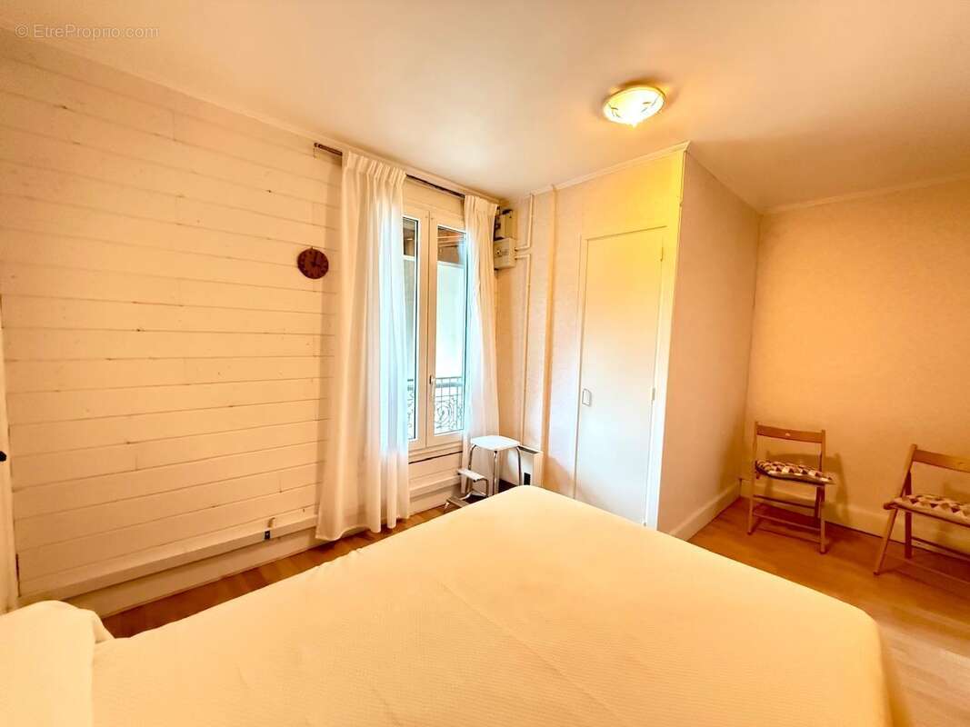   - Appartement à AX-LES-THERMES