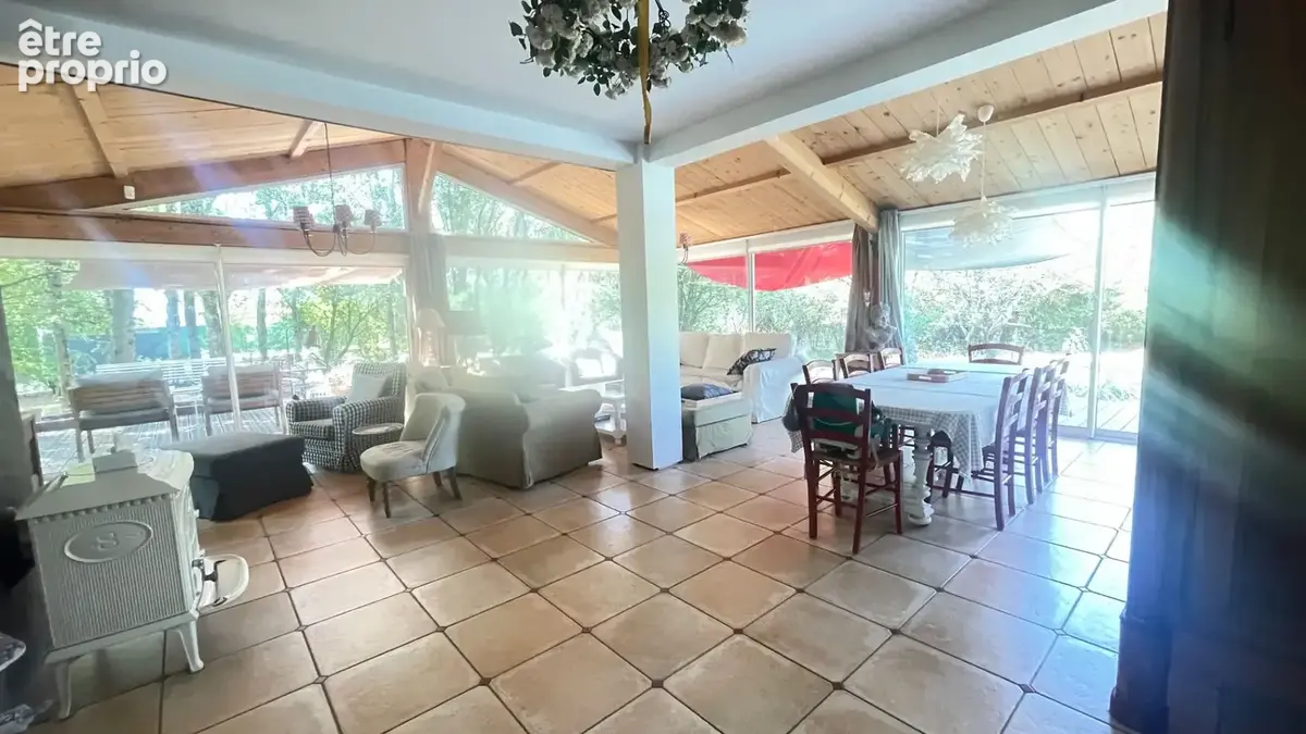 Maison 6 pièces 205 m² à vendre à Saint-Cyr-Sur-Le-Rhone (69560) - photo 7