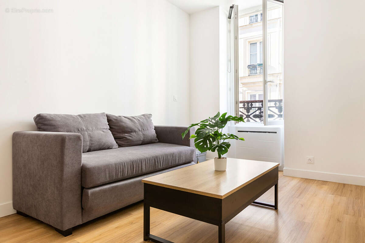 Appartement à PARIS-7E