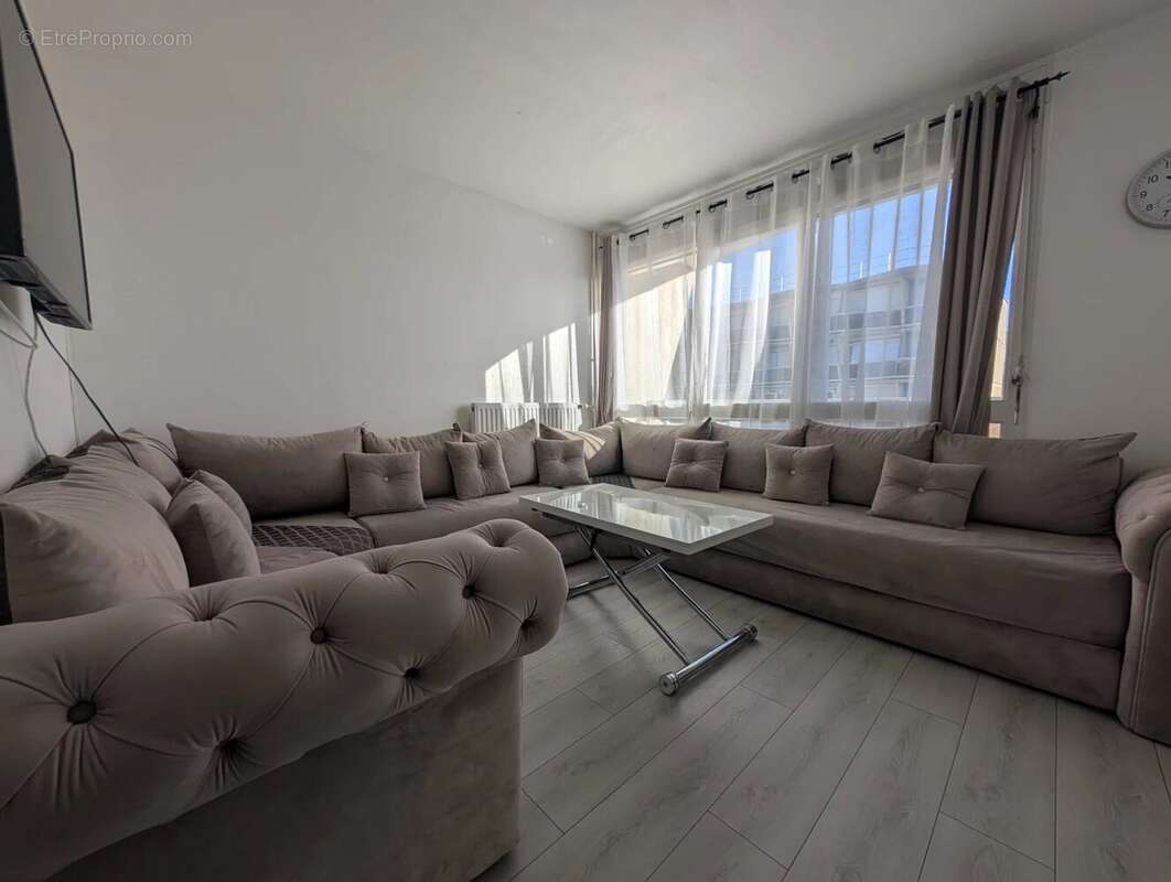 Appartement à PLAISIR