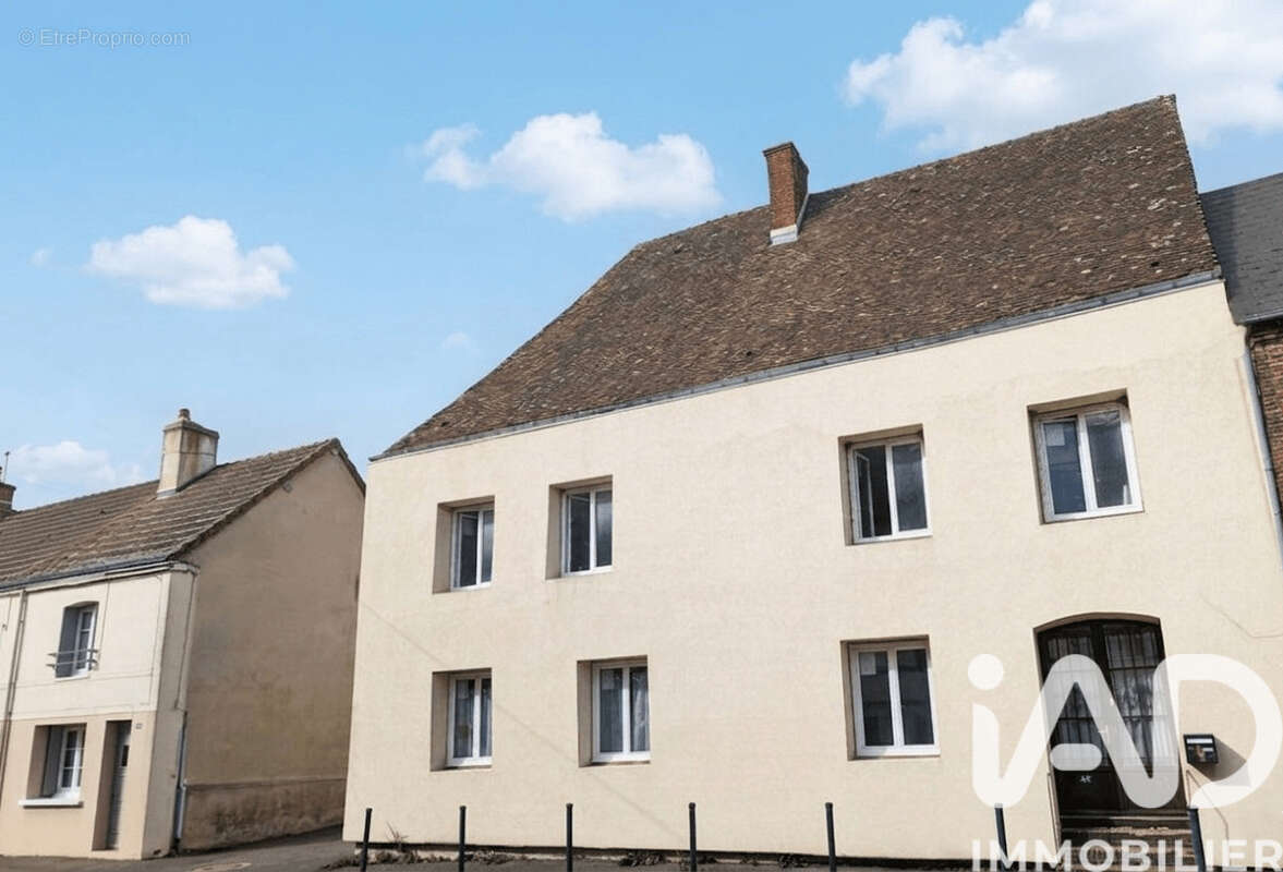 Maison 205 m² à Champrond-En-Gatine  - photo 9