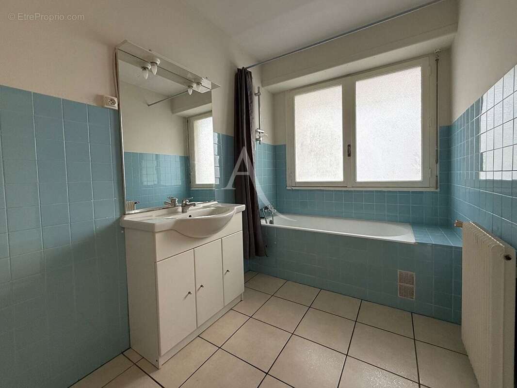 Centre ville Appartement T2 duplex et 2 balcons - photo 7