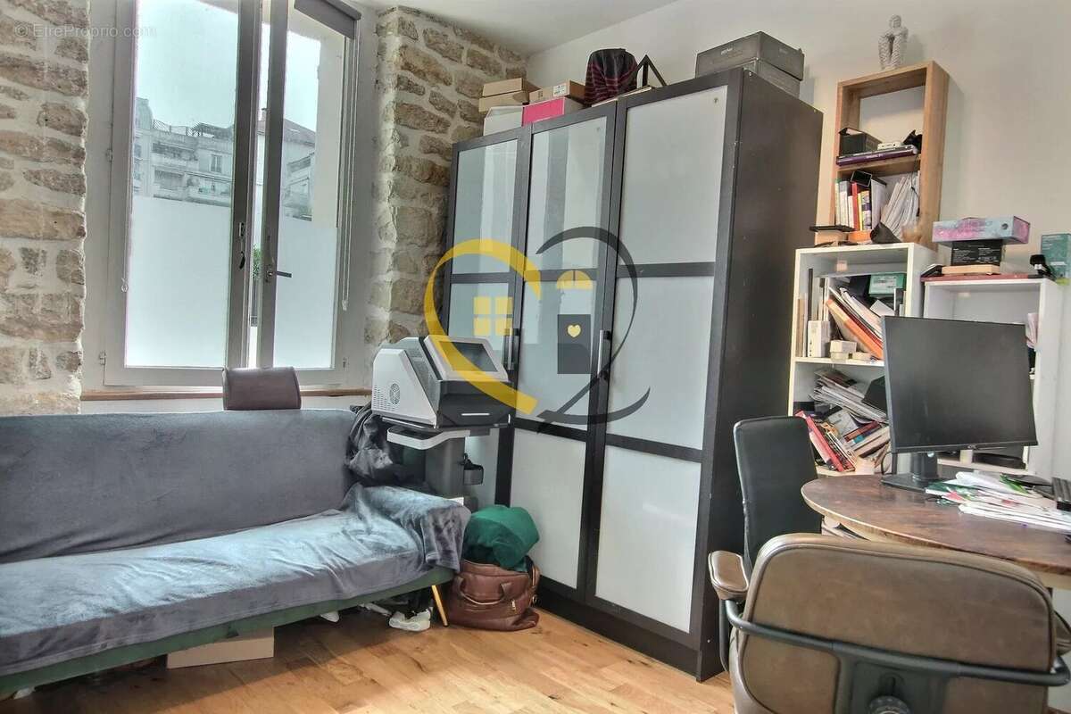 Appartement à CHARENTON-LE-PONT