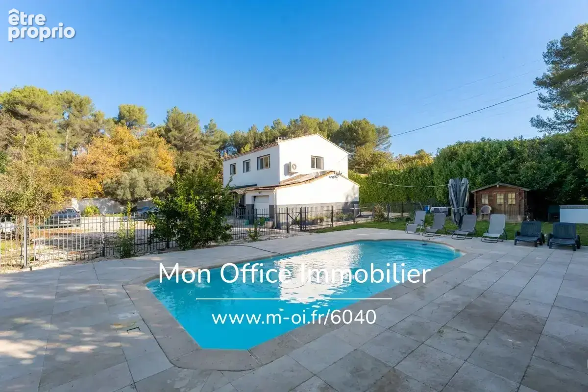 Référence : 6040-ABR. - Villa familiale rénovée de 166 m², DPE A, piscine et terrain paysager à Mimet - photo 13