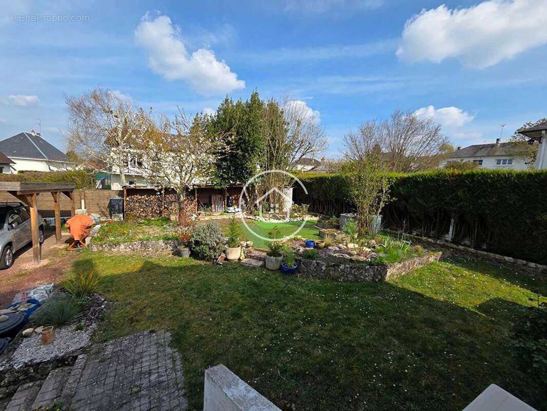 Maison à SAINT-GERVAIS-LA-FORET