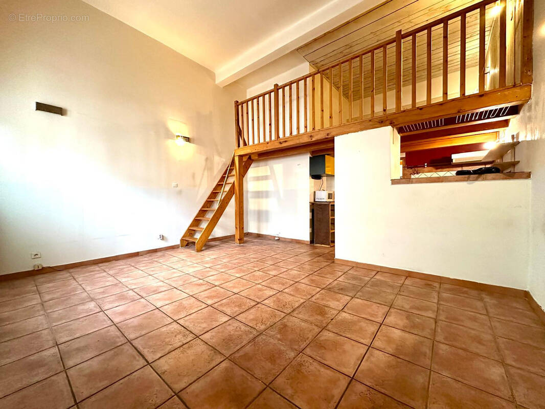 Appartement à MARSEILLE-7E