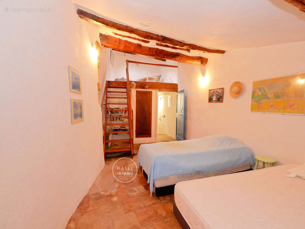 Maison à CASTELNAU-DE-GUERS