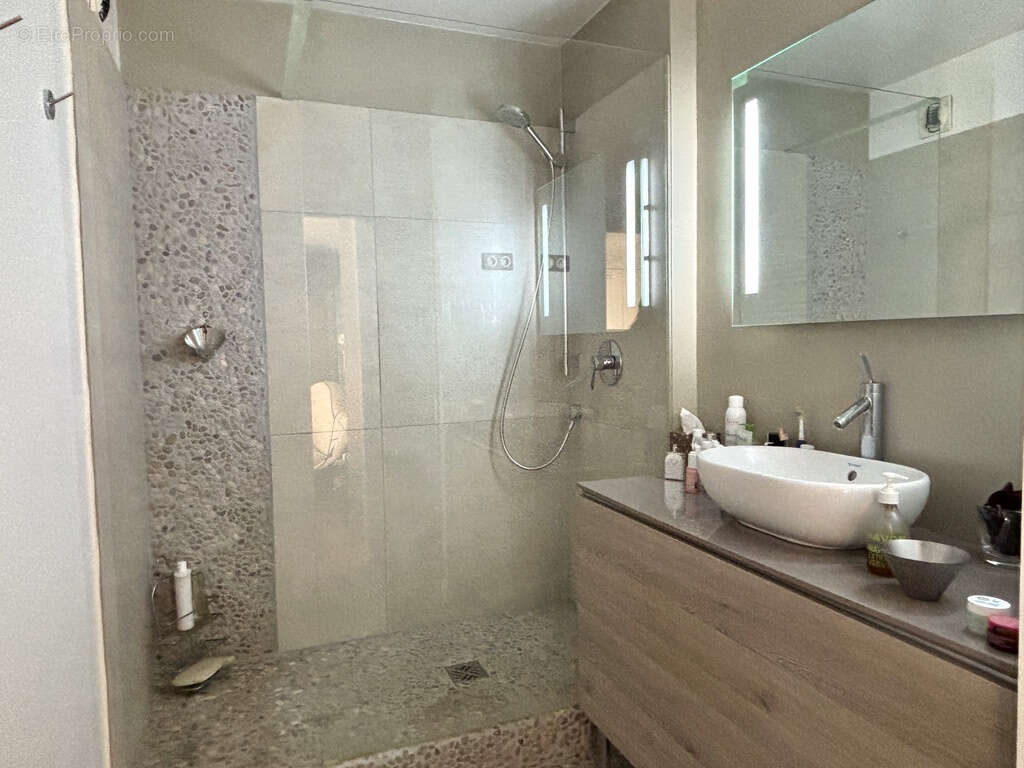 T3 60 m2 Résidence de standing avec piscine et tennis Aix Nord - photo 6