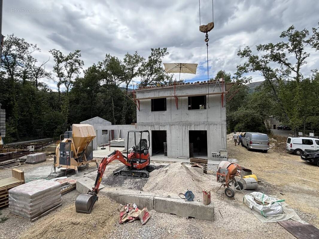 Maison à TOURRETTES-SUR-LOUP