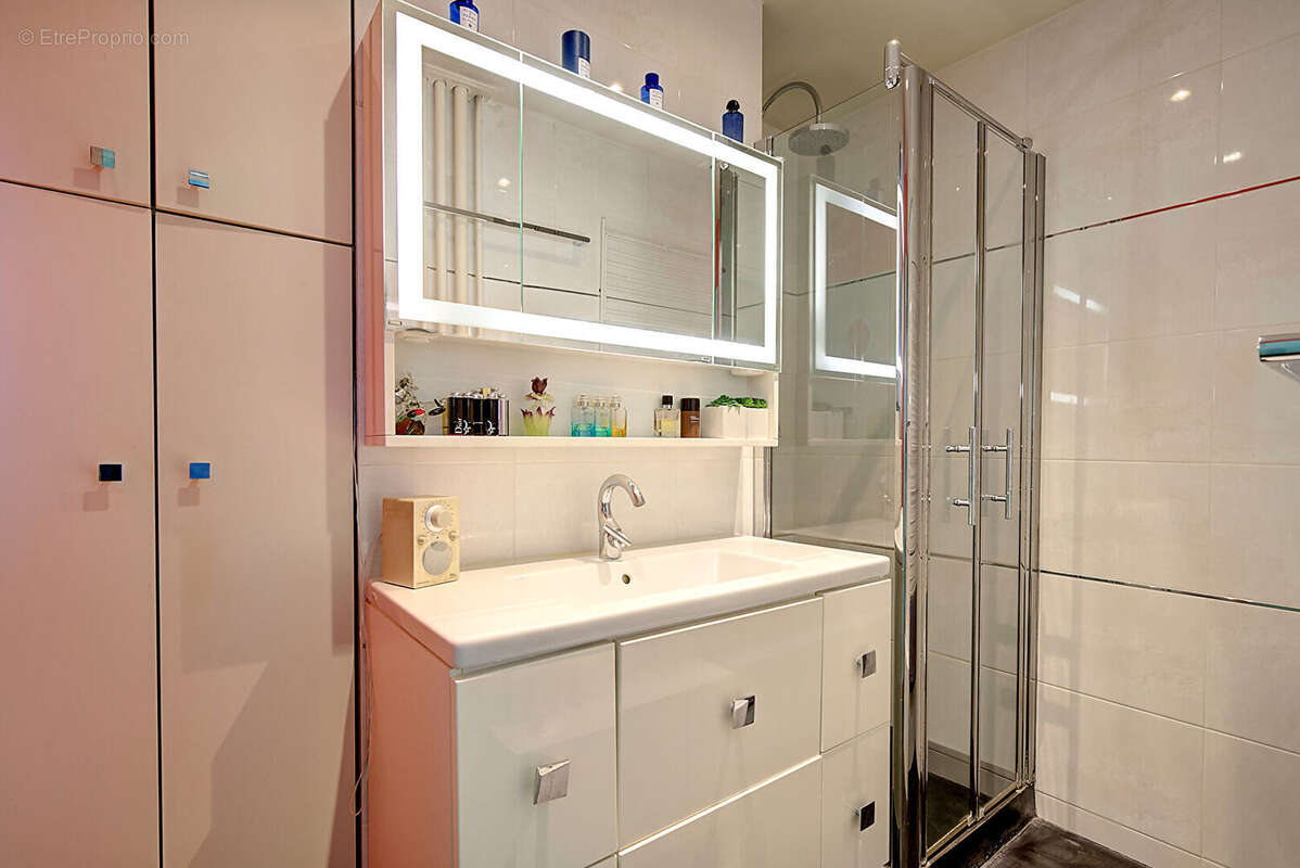 Appartement à PARIS-11E