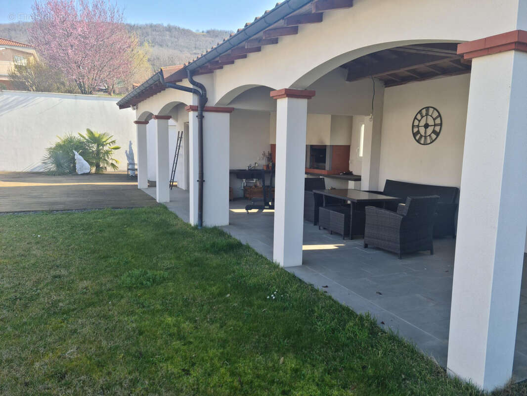 Maison à VEYRE-MONTON