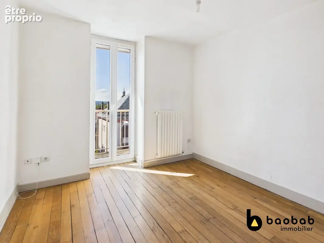 Appartement 38 m² à Saint-Genix-Sur-Guiers  - photo 5