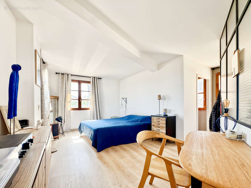 Maison à VENTABREN