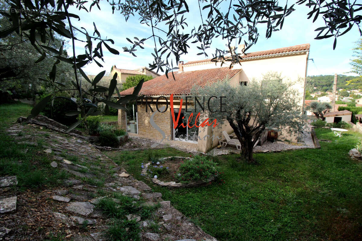 Maison à BAGNOLS-SUR-CEZE