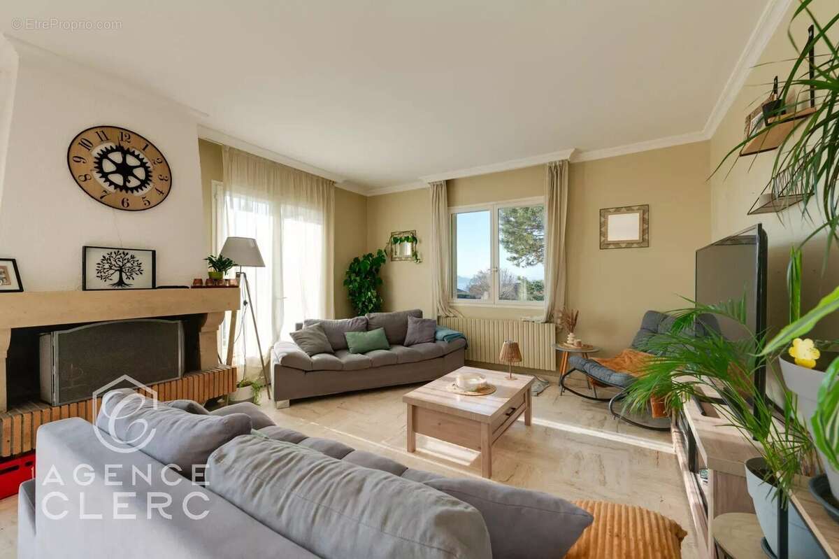 Maison à VEYRIER-DU-LAC