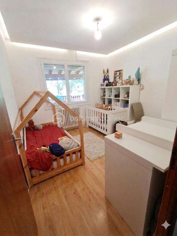 Opportunité Rare : Maison rapportant 8% de Rendement Brut - Idéal Investisseur ou Projet Familial - photo 12