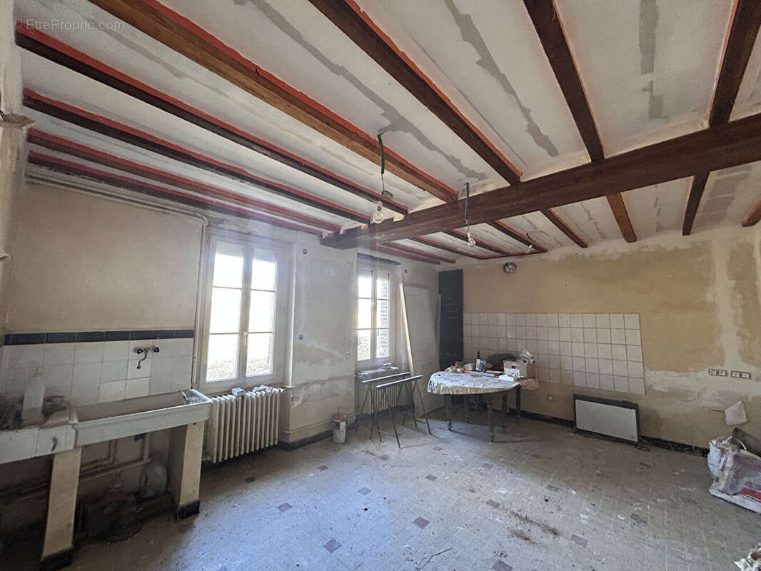 Maison à CHARBUY