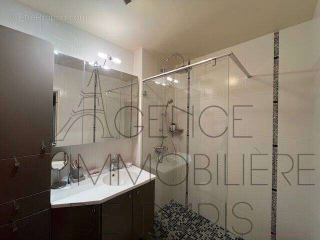 Appartement à PARIS-15E