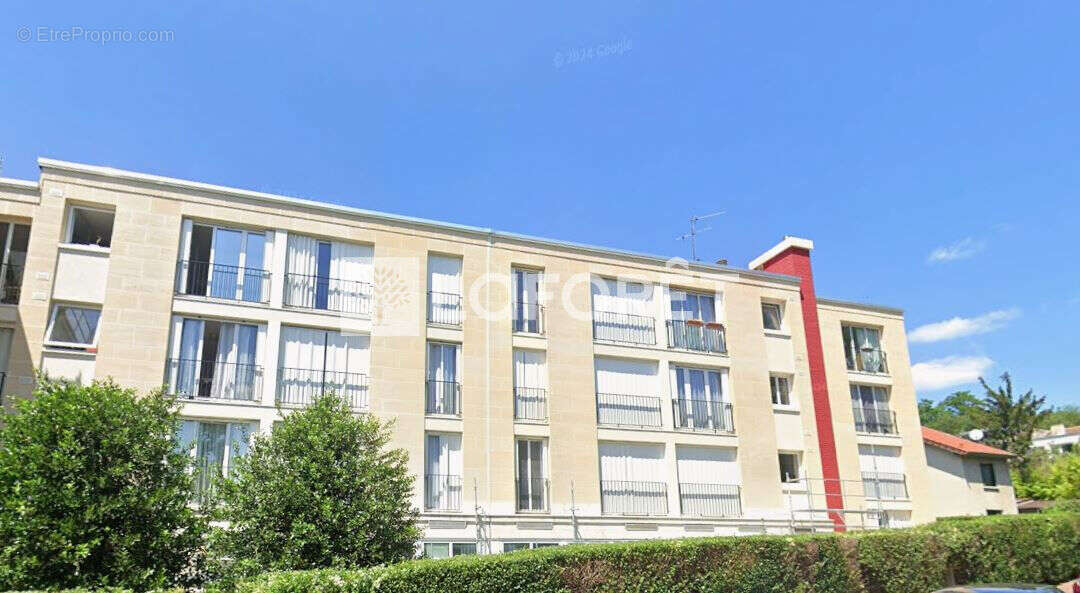 Appartement à SURESNES