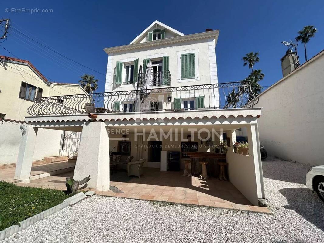 Maison à VALLAURIS