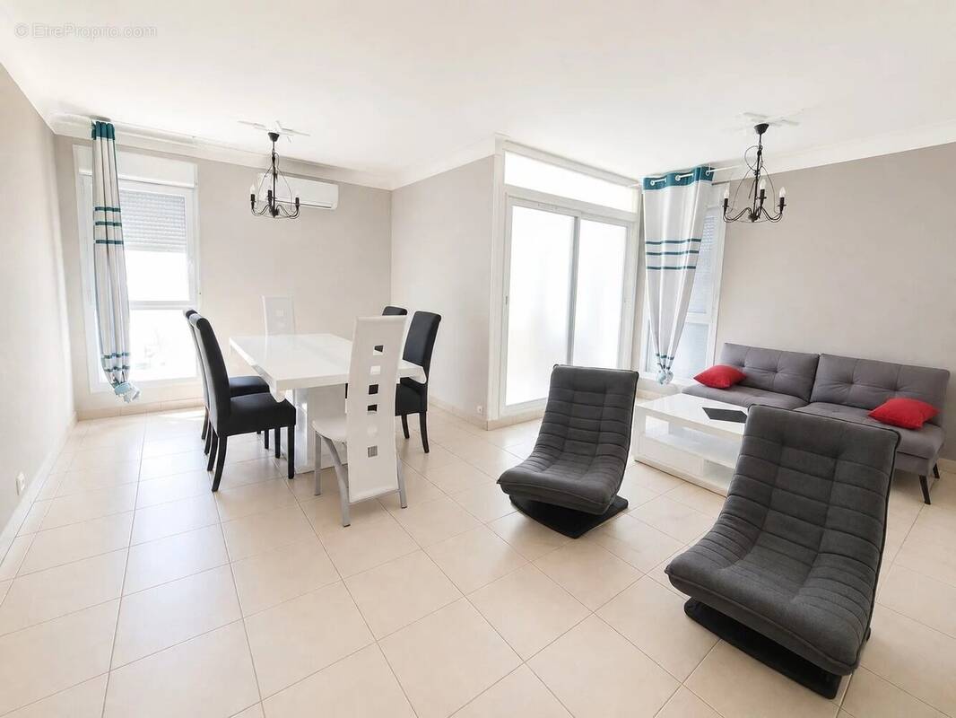 Appartement à PORT-DE-BOUC