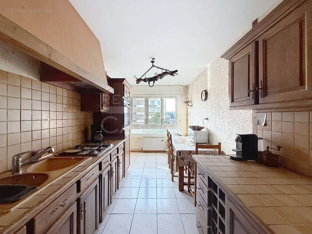 Appartement à OULLINS