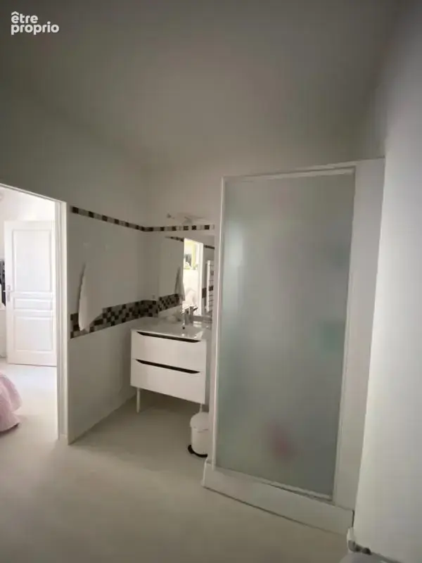 Charras - Maison 131 m² avec grange située sur une impasse - photo 12