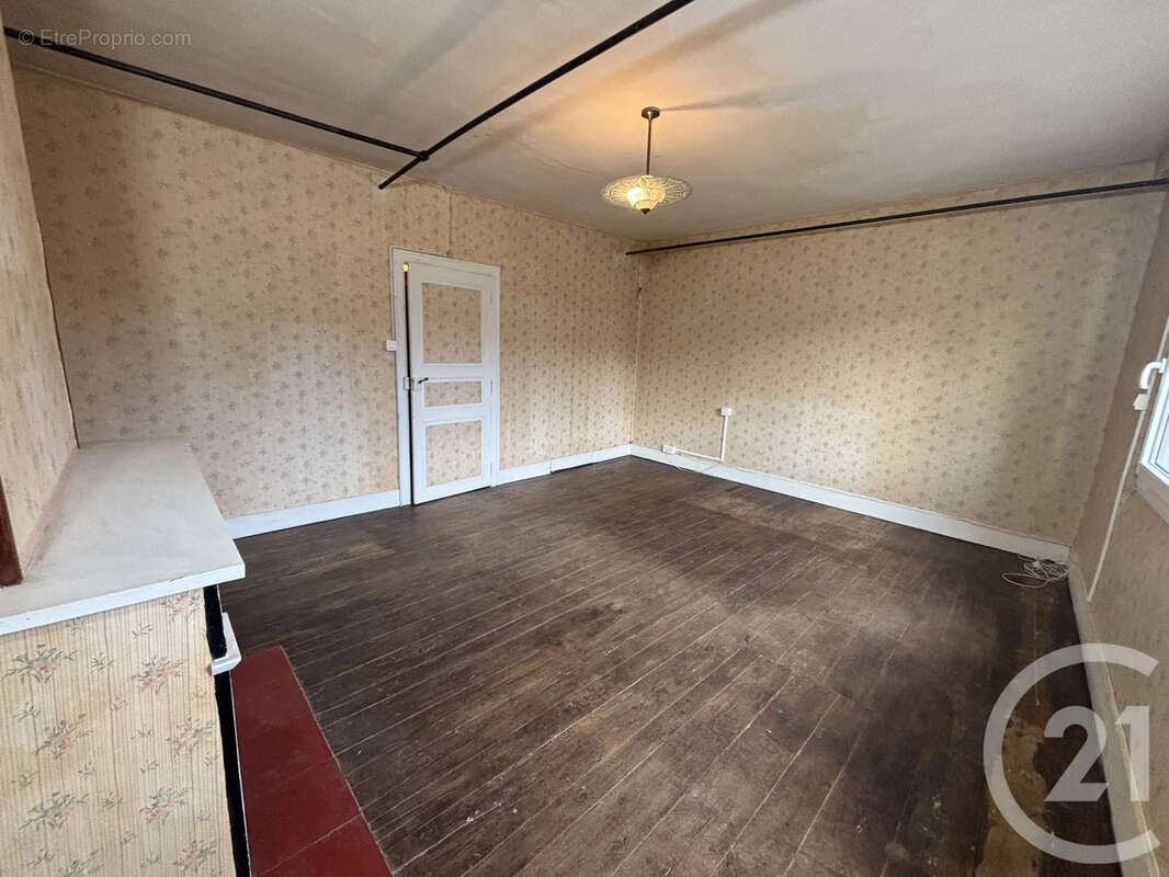 Maison à MONTESQUIEU-VOLVESTRE