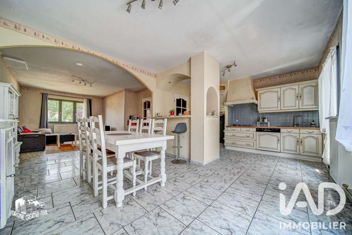 Maison 153 m² à Verny  - photo 2