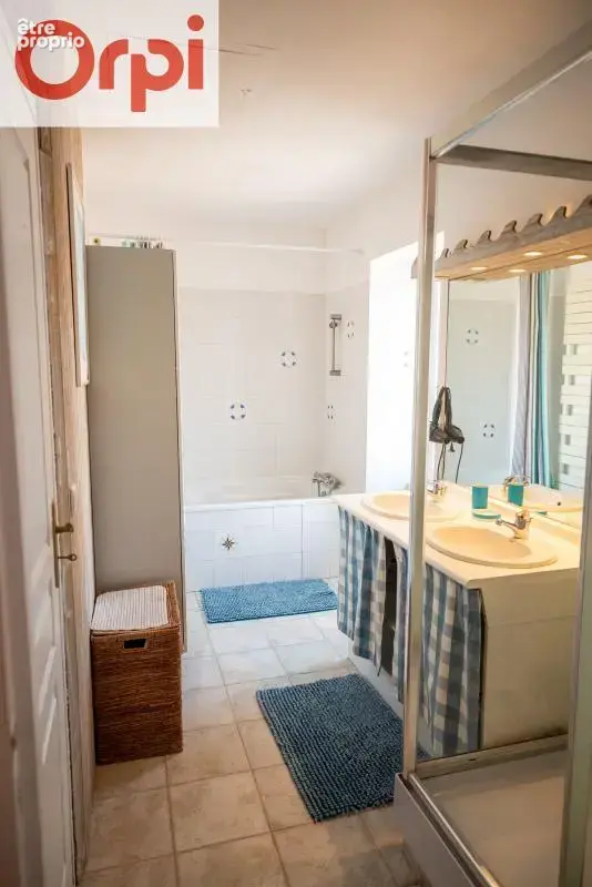 Maison de charme en pierre avec piscine – Thairé - photo 11