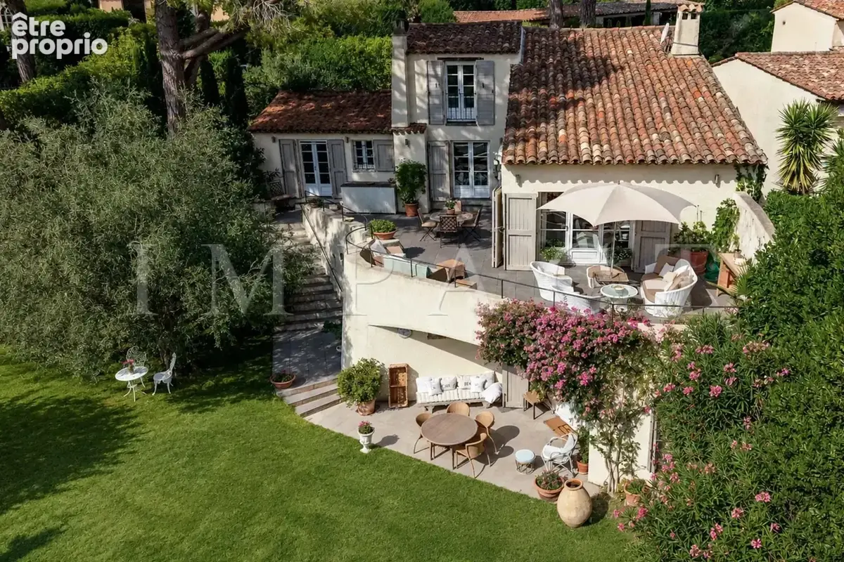 Mougins/Valbonne Domaine de Castellaras Le Vieux Villa à vendre - photo 1