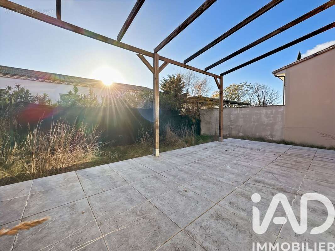 Photo 2 - Maison à SAINT-CHAPTES
