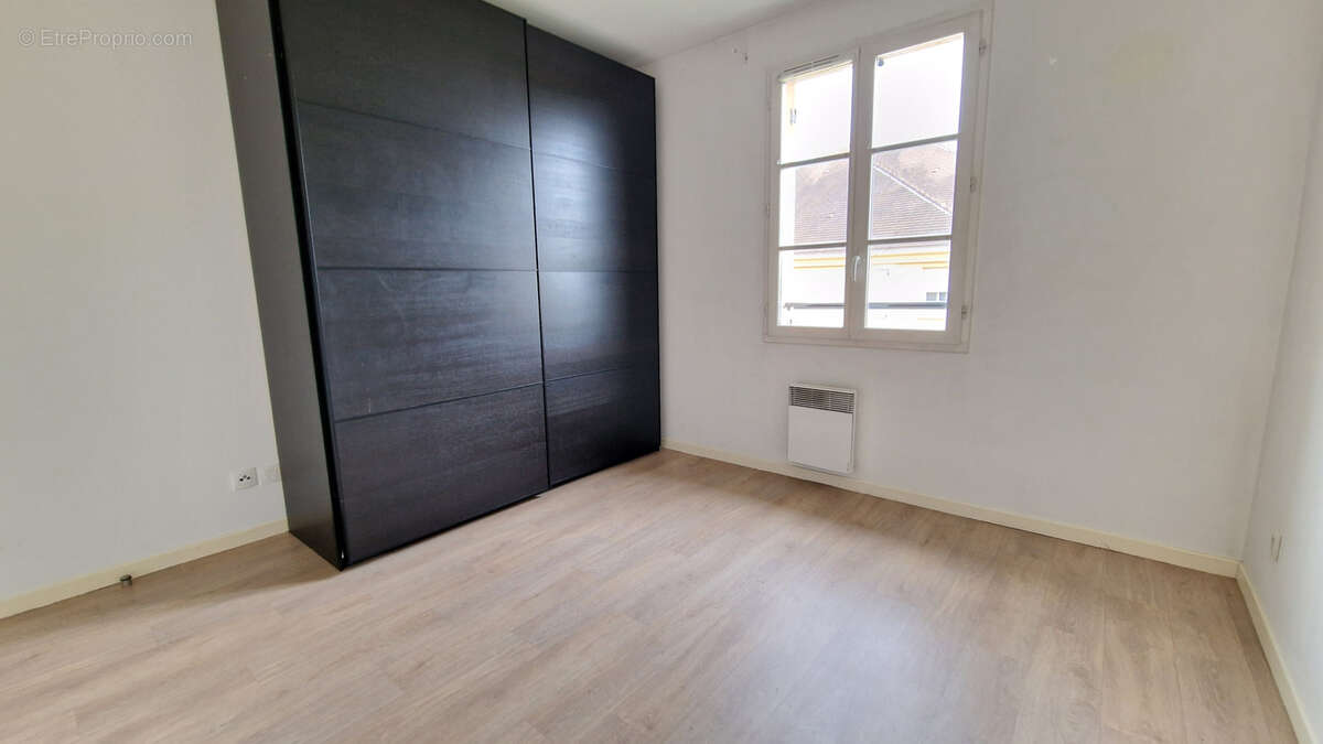 Appartement à LOUVRES