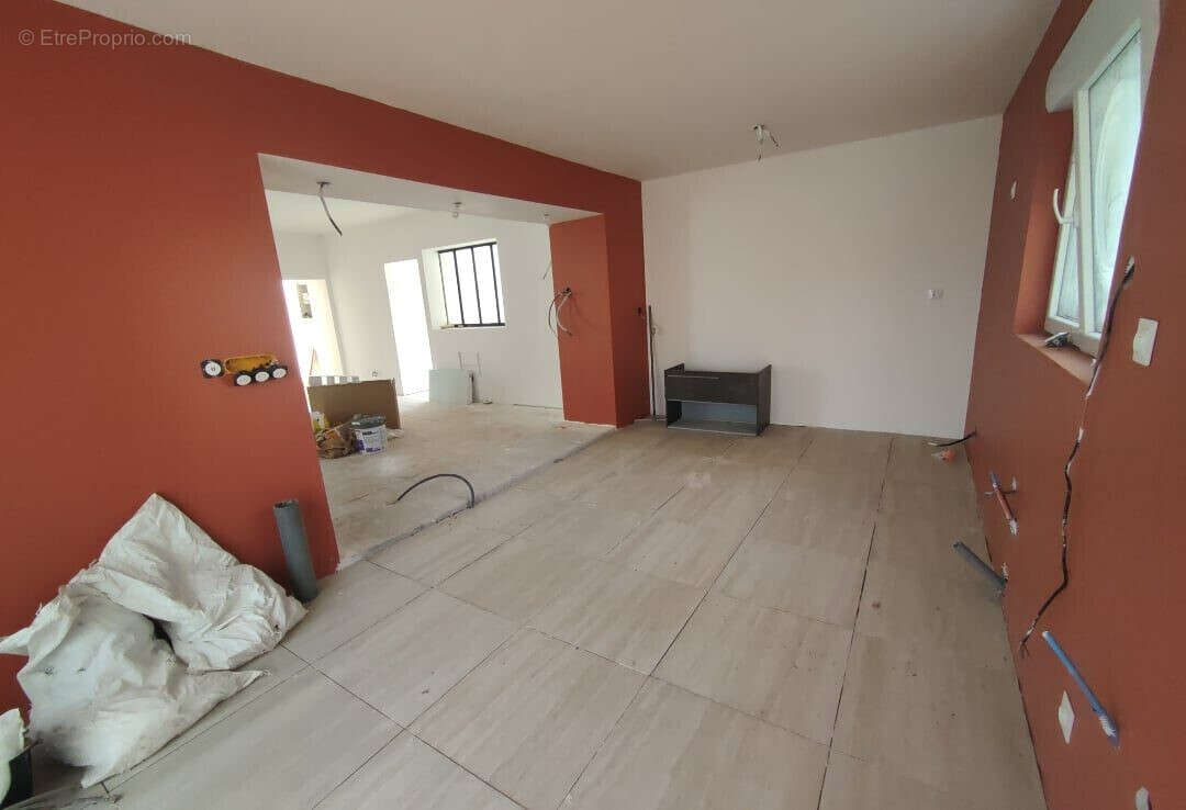 Maison à BOIS-DE-CENE