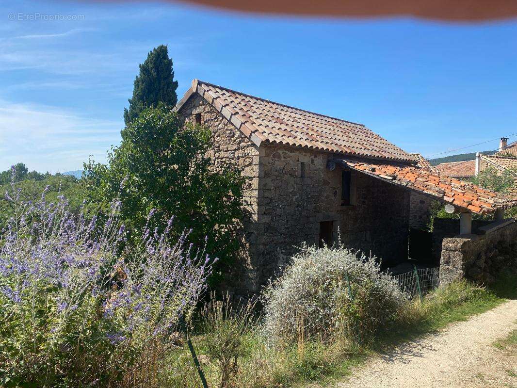 Maison à LABLACHERE