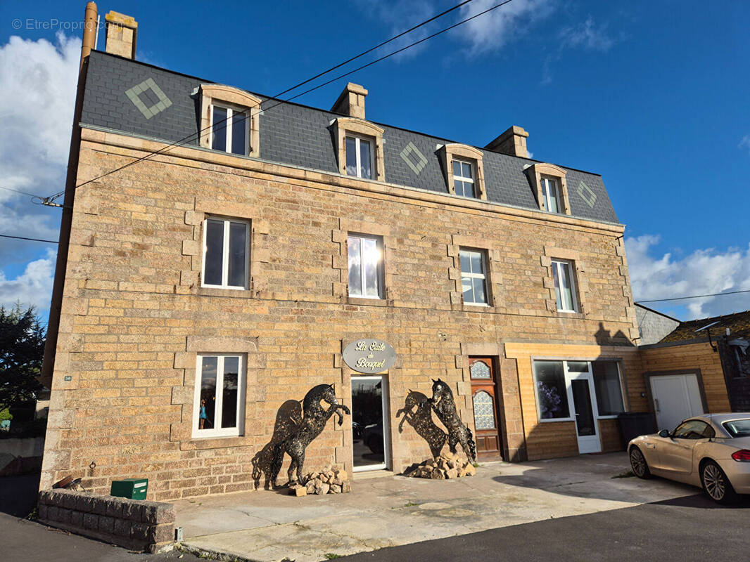 Maison à COSQUEVILLE