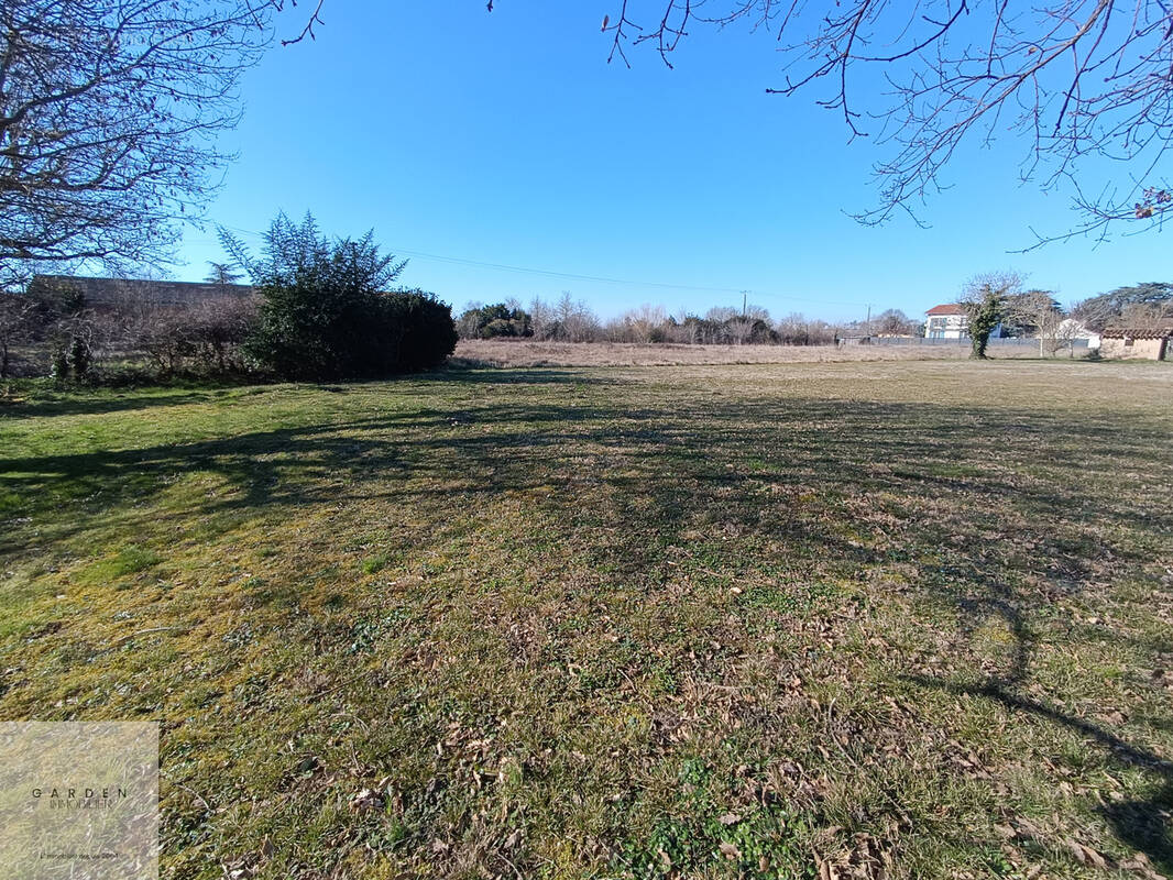 Terrain à CASTRES