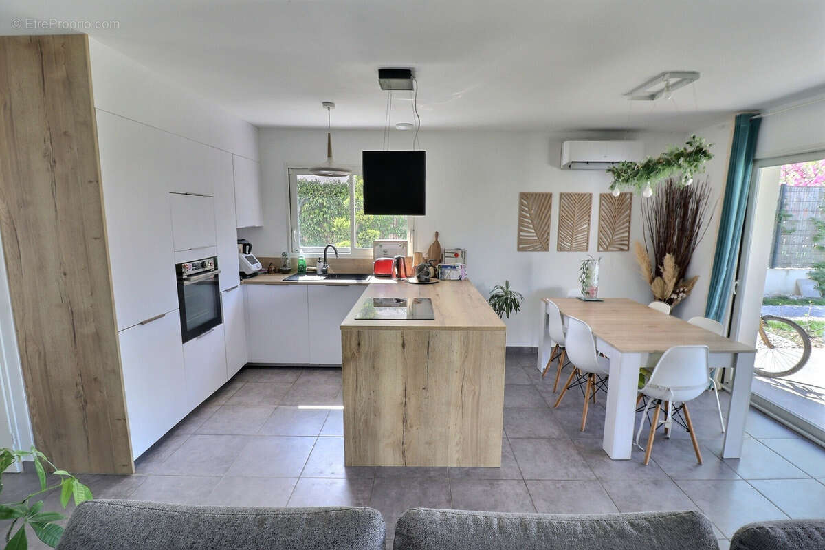 Maison à SAINT-DREZERY